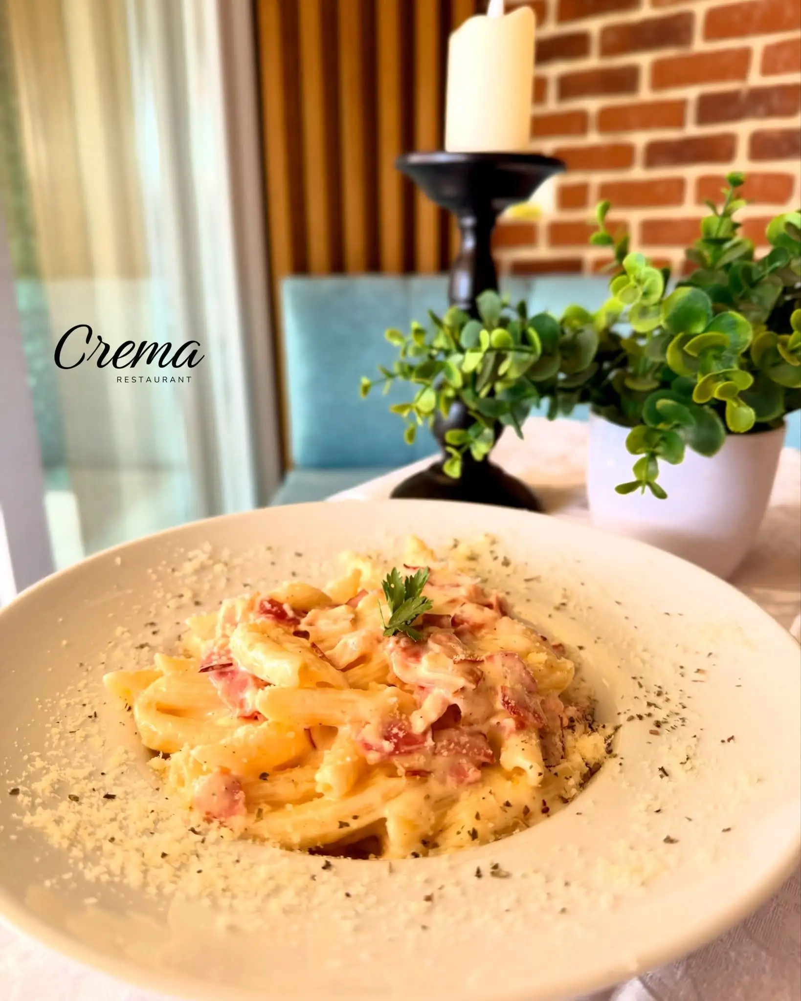 Paste servite la Crema